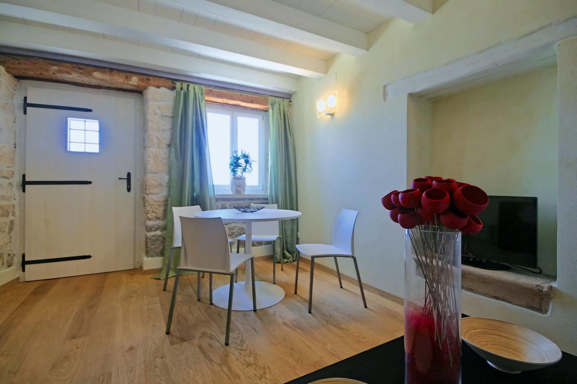 Angelo D'Oro Apartment Monte 로비니 외부 사진